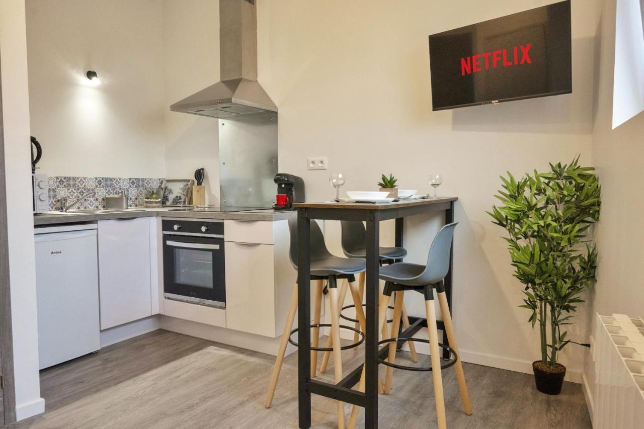❂ Les Logis De La Tremoille ❂ Cozy ❂ Netflix ❂ Apartment Thouars Luaran gambar