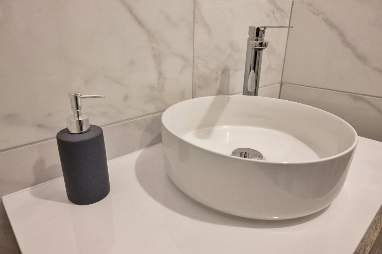 ❂ Les Logis De La Tremoille ❂ Cozy ❂ Netflix ❂ Apartment Thouars Luaran gambar