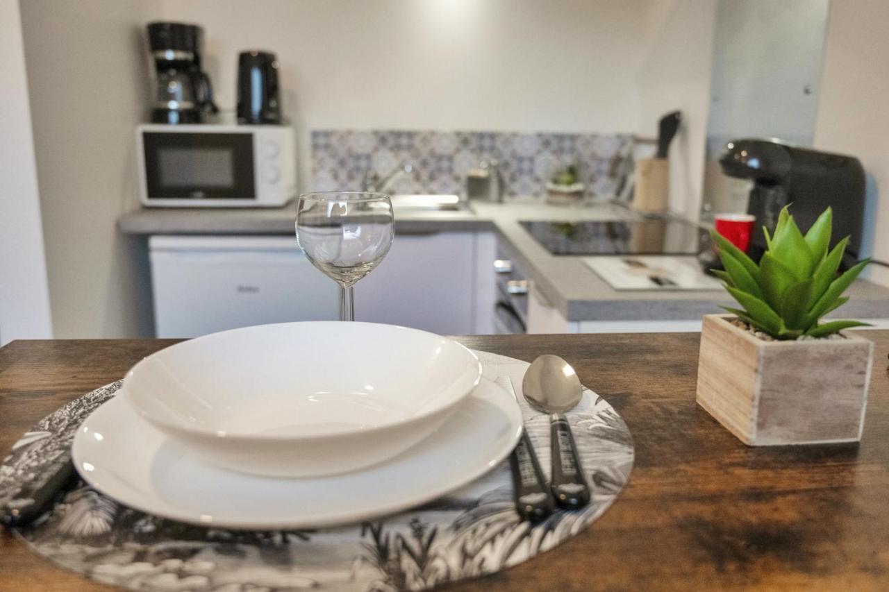 ❂ Les Logis De La Tremoille ❂ Cozy ❂ Netflix ❂ Apartment Thouars Luaran gambar
